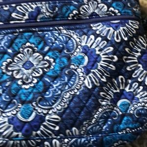 Brand new Vera Bradley crossbody purse.